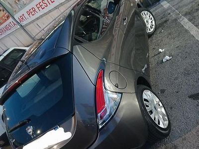 Usata Lancia Ypsilon 95 CV (69 kW) 2013 Grigio Utilitaria