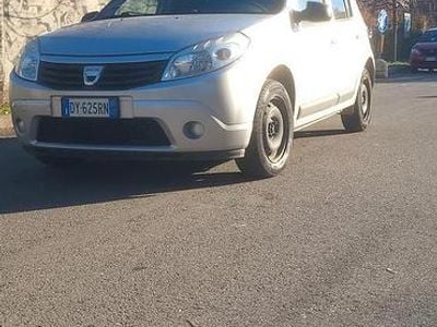 Usata Dacia Sandero 75 CV (55 kW) 2009 Grigio Berlina