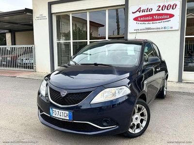 Usata Lancia Ypsilon Gold 95 CV (69 kW) 2016 Blu Utilitaria
