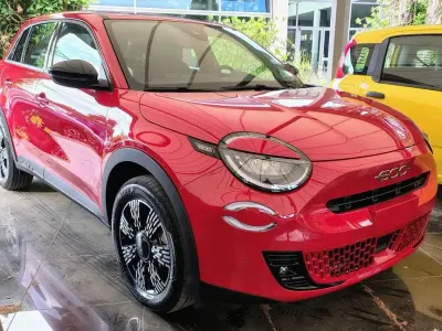 Nuova Fiat 600 Icon 110 CV (80 kW) 2026 Rosso SUV