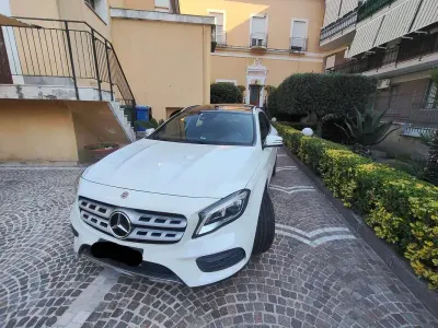 Usata Mercedes GLA200 Premium 136 CV (100 kW) 2017 Bianco SUV