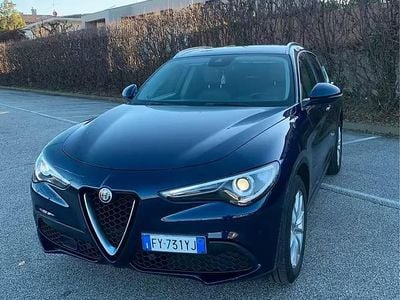 Usata Alfa Romeo Stelvio Executive 190 CV (139 kW) 2019 Blu SUV