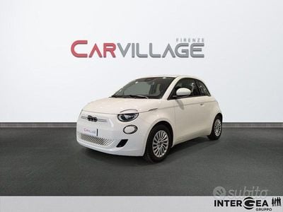 Usata Fiat 500e Action 69 kW (95 CV) 2022 Bianco Berlina