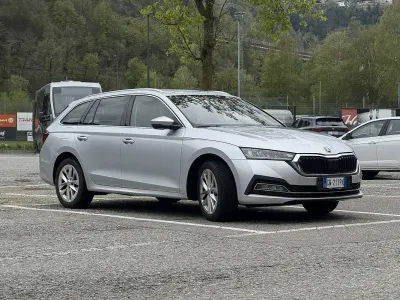 Usata Skoda Octavia Style 150 CV (110 kW) 2020 Argento Station wagon