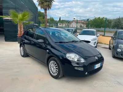 Usata Fiat Punto Street 95 CV (69 kW) 2018 Nero Utilitaria