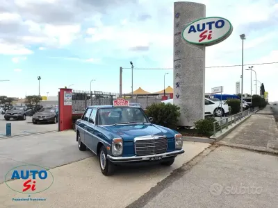 Usata Mercedes 240 65 CV (47 kW) 1970 Bluazzurro Berlina