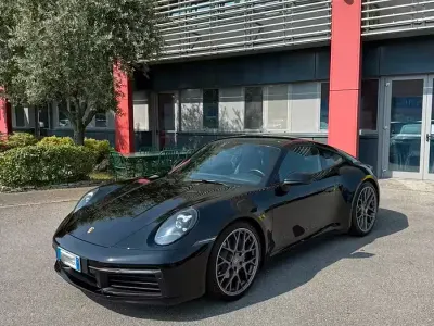 Usata Porsche 911 Carrera 385 CV (283 kW) 2023 Nero Coupé