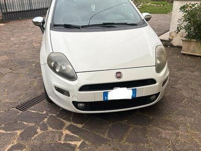 Usata Fiat Grande Punto 75 CV (55 kW) 2015 Bianco Utilitaria