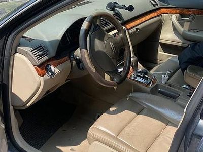 Usata Audi A4 130 CV (95 kW) 2004 Nero Station wagon