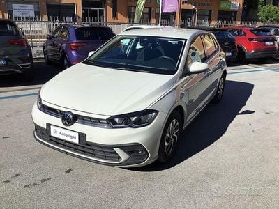 Usata VW Polo Life 95 CV (69 kW) 2024 Bianco Utilitaria