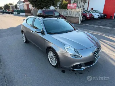 Usata Alfa Romeo Giulietta Distinctive 105 CV (77 kW) 2010 Grigio Utilitaria