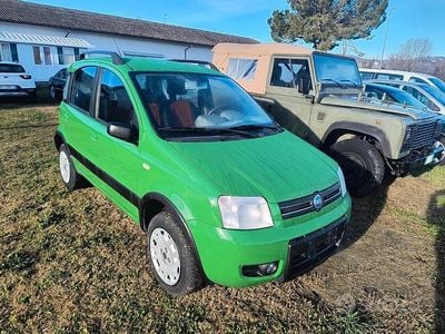 Usata Fiat Panda 4x4 Climbing 59 CV (43 kW) 2005 Verde Utilitaria