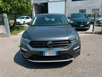 Usata VW T-Roc 150 CV (110 kW) 2021 Grigio SUV