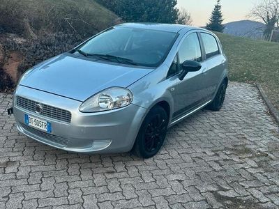 Usata Fiat Grande Punto 65 CV (47 kW) 2008 Grigio Utilitaria