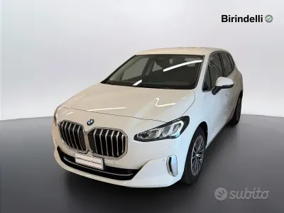 Usata BMW 218 Active Tourer Luxury Line 150 CV (110 kW) 2022 Alpin white pastello Monovolume