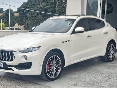 Usata Maserati Levante 250 CV (183 kW) 2018 Bianco SUV