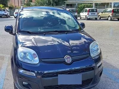 Usata Fiat Panda Easy 69 CV (50 kW) 2019 Blu Utilitaria