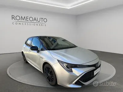 Second-hand Toyota Corolla Lounge 184 CP (135 kW) 2022 Gri Berlinǎ
