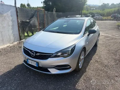 Usata Opel Astra GS Line 122 CV (89 kW) 2021 Grigio Berlina