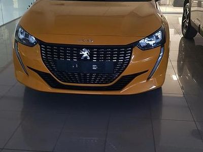 Usata Peugeot 208 101 CV (74 kW) 2022 Giallo Utilitaria
