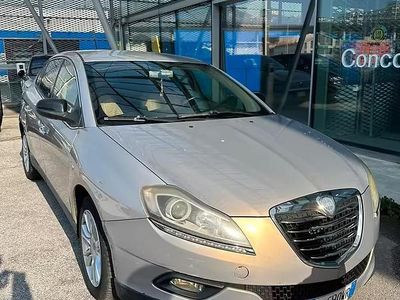 Usata Lancia Delta 130 CV (95 kW) 2012 Grigio Utilitaria