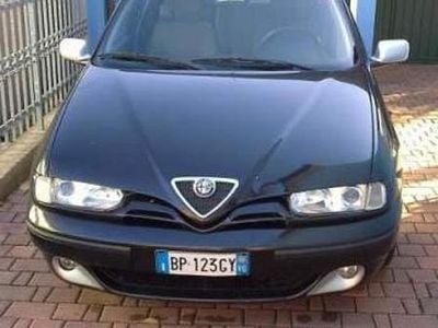 Usata Alfa Romeo 2000 105 CV (77 kW) 2000 Nero Berlina