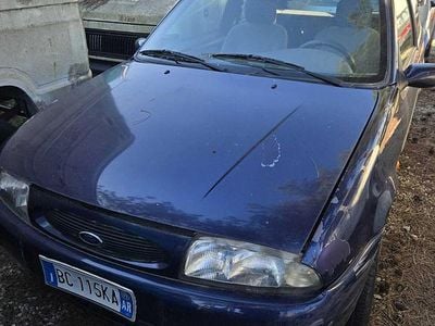 Usata Ford Fiesta 76 CV (55 kW) 1999 Blu Utilitaria