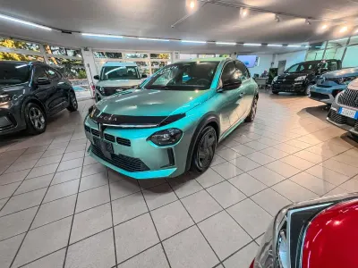 Nuova Lancia Ypsilon 100 CV (73 kW) 2025 Verde Utilitaria