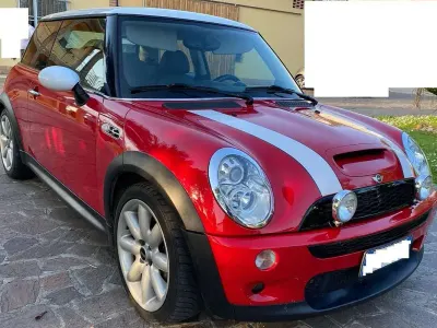 Usata Mini Cooper S 170 CV (125 kW) 2005 Rosso Utilitaria