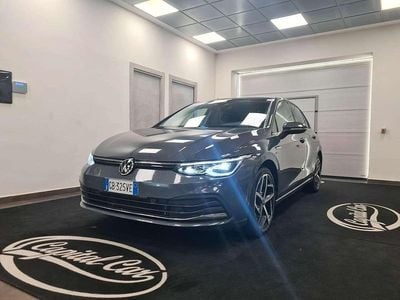 Grigio Usata 2020 VW Golf Style Berlina | 27.800 € (Molto cara)