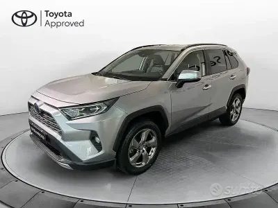 Usata Toyota RAV4 Hybrid Lounge 218 CV (160 kW) 2021 Grigio SUV