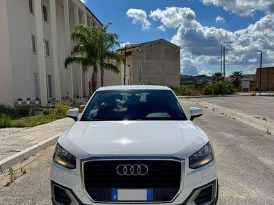 Usata Audi Q2 Ambiente 116 CV (85 kW) 2017 Bianco SUV
