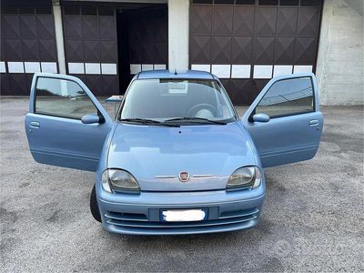 Usata Fiat 600 54 CV (39 kW) 2007 Utilitaria
