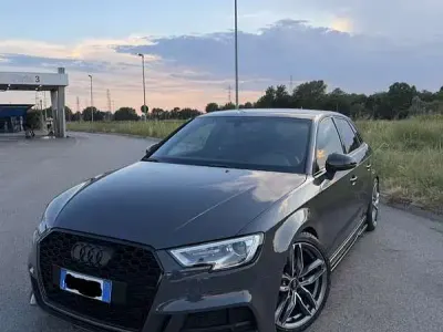 Usata Audi A3 S-Line 190 CV (139 kW) 2017 Grigio Berlina
