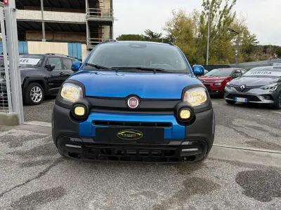Usata Fiat Panda Cross Cross 69 CV (50 kW) 2025 Blu/azzurro Utilitaria
