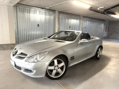 Usata Mercedes SLK200 163 CV (119 kW) 2006 Argento Cabrio