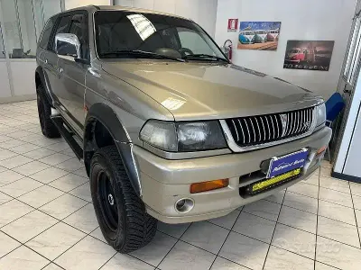 Usata Mitsubishi Pajero Sport 177 CV (130 kW) 1999 Grigio SUV