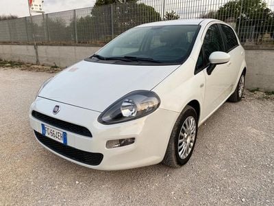 Usata Fiat Punto Lounge 85 CV (62 kW) 2014 Bianco Berlina