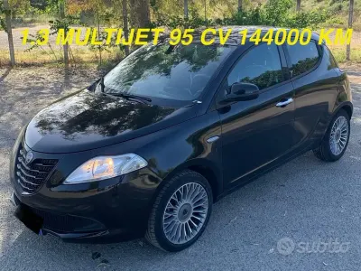 Usata Lancia Ypsilon Gold 95 CV (69 kW) 2016 Nero Utilitaria