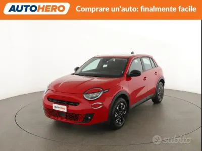 Usado Fiat 600E Red 61 kW (84 HP) 2023 Vermelho SUV
