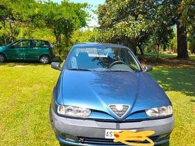 Usata Alfa Romeo 146 103 CV (75 kW) 1997 Blu Utilitaria