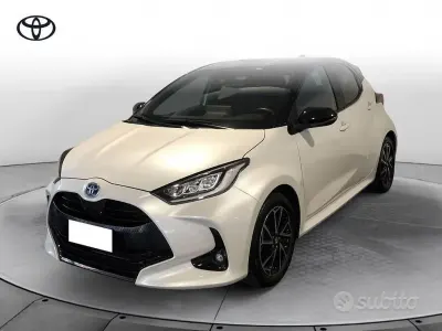 Usata Toyota Yaris Hybrid Style 116 CV (85 kW) 2022 Nero Berlina