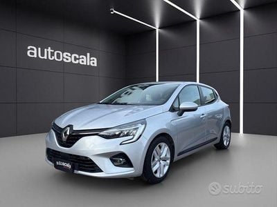 Usata Renault Clio V Zen 140 CV (102 kW) 2021 Argento Berlina