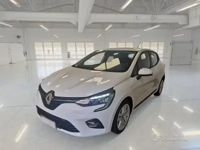 Usata Renault Clio V Business 100 CV (73 kW) 2022 Bianco Berlina