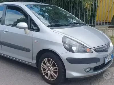 Usata Honda Jazz LS 78 CV (57 kW) 2006 Grigio Utilitaria