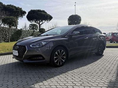 Usata Hyundai i40 136 CV (100 kW) 2019 Grigio Station wagon
