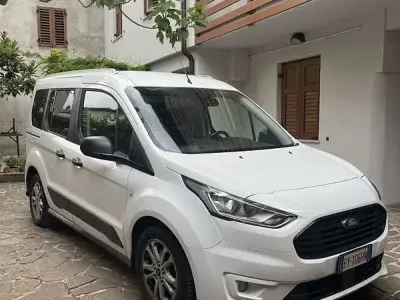 Begagnad Ford Tourneo Connect