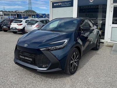 Usata Toyota C-HR Trend 152 CV (111 kW) 2024 Petrolio scuro SUV