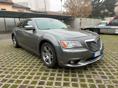 Usata Lancia Thema Platinum 239 CV (175 kW) 2012 Grigio Berlina