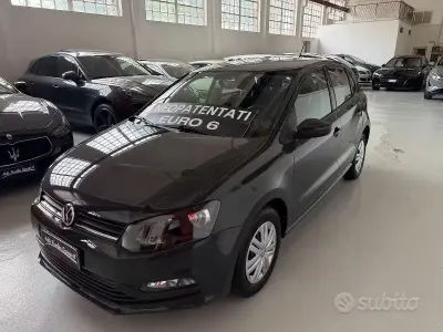 Usata VW Polo Trendline 75 CV (55 kW) 2016 Grigio Utilitaria